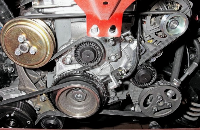 Chevrolet Niva generaatori rihm: kuidas kontrollida ja asendada lisaajami rihm