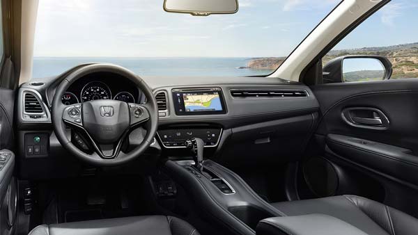 2018. Aasta Honda HR-V EX AWD CVT hinnangud, hinnakujundus, arvustuste auhinnad