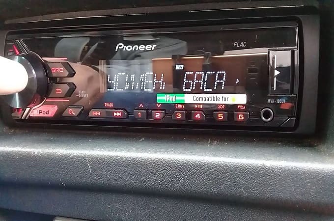 Raadiomagnetofon autosse ühendamine Juhend, video, diagramm