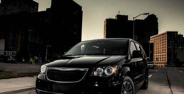 Chrysler Town and Country S – laetud kaubik